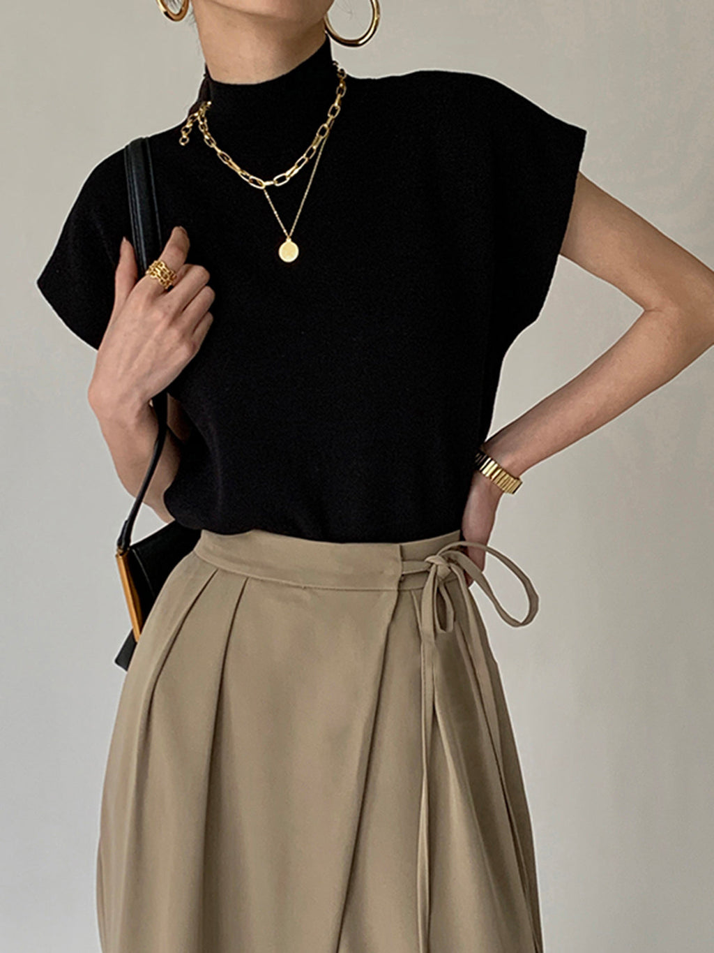 Mock Neck Sleeveless Knit Vest in Solid Colours